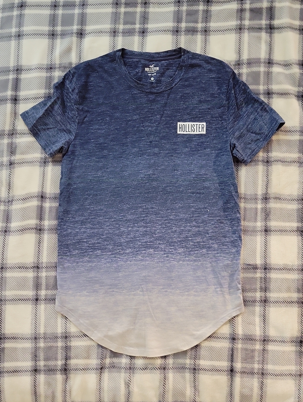 Hollister Navy to Light Blue Ombre Crew Tee